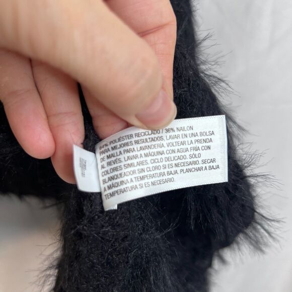 Universal Thread NWT Black Fuzzy Open Weave Sweater Neutral Grunge Size MD - Picture 9 of 10